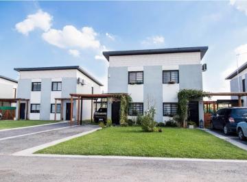 Casa · 72m² · 3 Ambientes · 2 Cocheras · Alquiler + Compra
