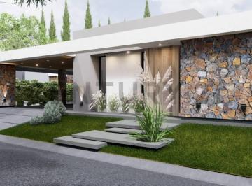 Casa · 245m² · 5 Ambientes · 1 Cochera · Casa en Venta en Lujan de Cuyo