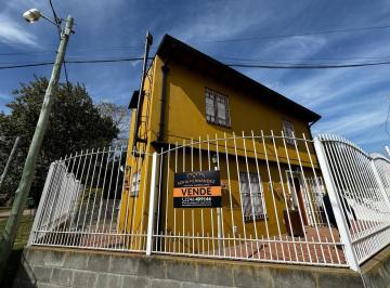 Casa · 82m² · 2 Ambientes · 1 Cochera · Casa en Santa Teresita Sobre Lote Propio - Oportunidad
