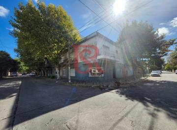 Casa · 300m² · 6 Ambientes · 4 Cocheras · Gz - Excelente Propiedad Desarrollada en Esquina