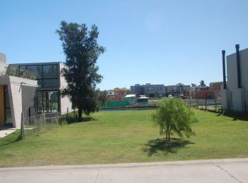 Terreno · 670m² · Laguna Grande Dique Lujan Lote Al Agua