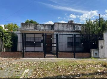 Casa de 3 ambientes, Lomas de Zamora · Casa en Venta en Banfield. Excelente Ubicación