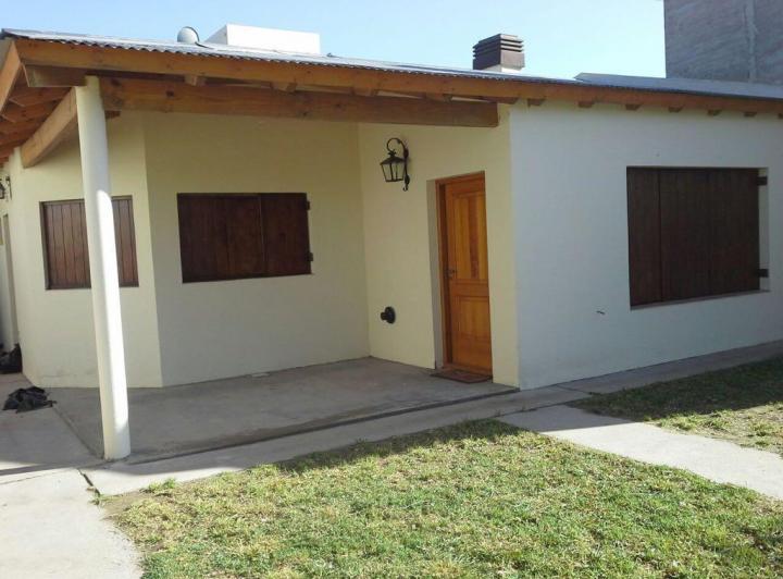Casa · 130m² · 4 Ambientes · 1 Cochera