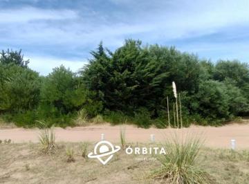 Terreno · 1010m² · Lote en Venta en Costa Esmeralda, Barrio Ecuestre