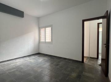 Departamento · 47m² · 3 Ambientes · Alberdi - 2 Dorm. - P. B. C/patio - Reciclado