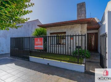Casa de 4 ambientes, Mar del Plata · Chalet en Venta de 226 m² Construidos en Barrio La Perla