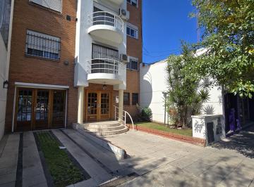Departamento de 2 ambientes, Lomas de Zamora · Depto 2 Amb en Excelente Ubicacion Sobre H. Yrigoyen
