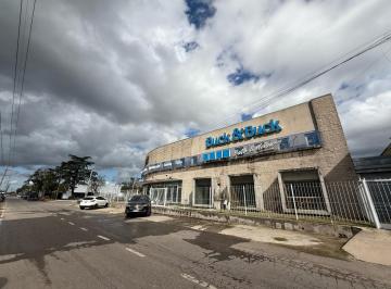 Local comercial · 1050m² · Venta de Local Comercial Sobre Panamericana, Alta Exposición