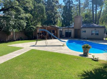 Casa · 125m² · 4 Ambientes · Casa en Venta Tortuguitas 3 Ambientes con Pileta