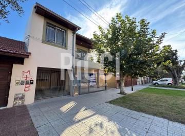 Casa · 160m² · 4 Ambientes · 1 Cochera · Casa 4 Ambientes en 2 Plantas Quilmes Oeste Apto Credito