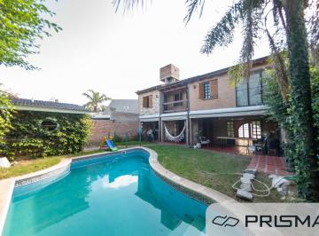 Casa · 249m² · 5 Dormitorios · 2 Cocheras · Casa - 5 Dorm - Urca