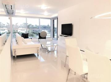 Departamento · 113m² · 3 Ambientes · 1 Cochera · Alquiler y Venta - Playa Brava
