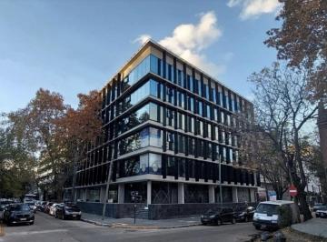 Local comercial · 170m² · 2 Cocheras · Italia 471
