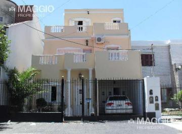 Casa · 250m² · 5 Ambientes · 1 Cochera · Casa Venta en Ramos Mejia Sur