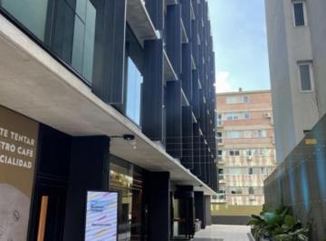 Local comercial · 190m² · 3 Cocheras · Italia 471