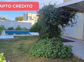 Casa · 102m² · 4 Ambientes · 1 Cochera · Apto Crédito - Dúplex Villa Allende - Venta