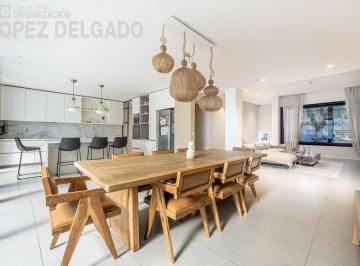 Casa · 360m² · 4 Ambientes · 1 Cochera · Casa en Villa Devoto