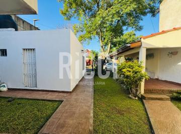 Casa · 163m² · 3 Ambientes · 1 Cochera · Casa 3 Ambientes con Local en Venta
