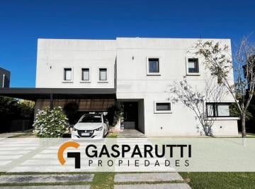 Casa · 196m² · 5 Ambientes · 4 Cocheras · Casa en Venta a La Laguna en San Matías