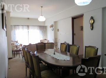 Departamento · 72m² · 3 Ambientes · 1 Cochera · "Venta: Departamento 3 Ambientes con Balcón y Cochera en Zona Estratégica de Villa Ballester"