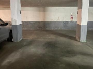 Garage , San Isidro · Excelente Cochera Cubierta en Centro de Martínez