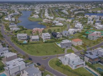 Terreno · 700m² · Terreno en Venta en Ceibos