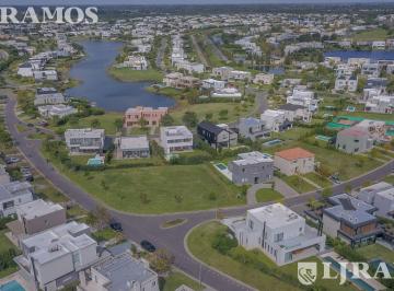 Terreno · 700m² · Terreno en Venta en Ceibos