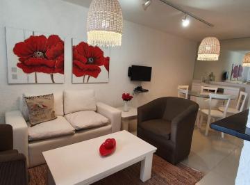 Departamento · 70m² · 3 Ambientes · 1 Cochera · Departamento en Venta 2 Dorm. Playa Brava
