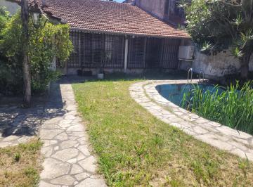 Casa de 5 ambientes, San Isidro · Chalet en 1 Planta Sobre Lote de 277 m². 4 Ambientes con Jardín