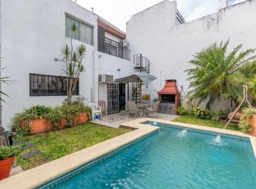 Casa · 200m² · 5 Ambientes · 1 Cochera · Casa · Venta · 5 Ambientes · Barrio Naon · Mataderos · Piscina · Cochera · Jardín · Playroom