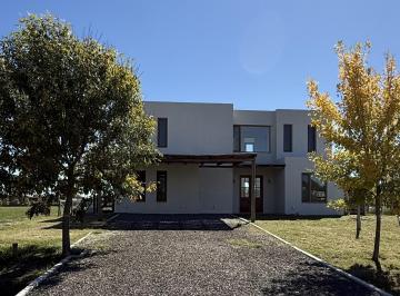 Casa · 221m² · 6 Ambientes · 2 Cocheras · Casa en El Campo - Fincas Exclusivas Cardales