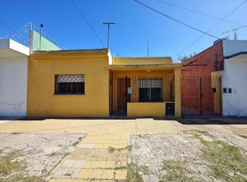 Casa · 91m² · 3 Ambientes · 1 Cochera · Casa en Venta en G. de Laferrere