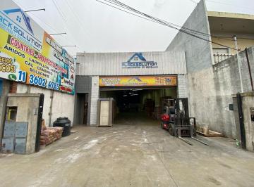 Local comercial · 350m² · Local en Av Nestor Kirchner