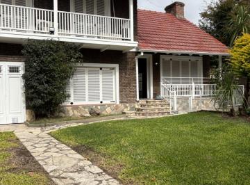 Casa · 260m² · 4 Ambientes · 1 Cochera · Muy Buena Casa en Alquiler en La Lucila - Actualizada