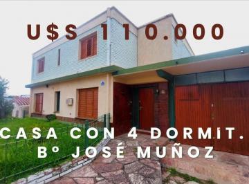 Casa de 8 ambientes, Villa Carlos Paz · Gran Oportunidad: Casa con 6 Dormit. a 3 Cuadras del Centro de Carlos Paz.