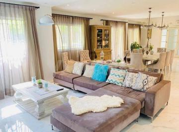 VCO-VCO-1013_2 · Casa en Venta 8 Ambientes en Parque Leloir