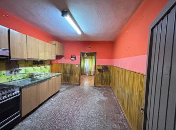 Casa · 90m² · 3 Ambientes · Casa 3 Ambientes a Refaccionar Merlo. Oportunidad!