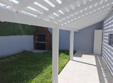 Casa · 161m² · 6 Ambientes · 1 Cochera · Casa de 6 Ambientes en Alquiler La Lucila