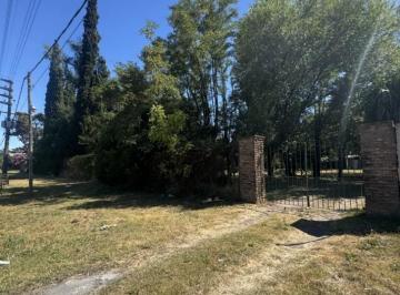 Quinta vacacional · 100m² · 4 Ambientes · Importante Predio de 2 Lotes de 3.366 m Totales en Zona Comercial y Residencial