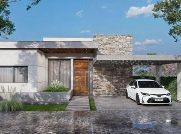 Casa · 110m² · 5 Ambientes · 1 Cochera · Casa en Venta - Bº La Quebrada - Lujan de Cuyo