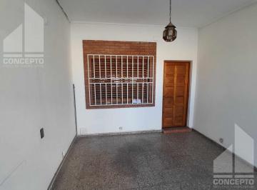 Casa · 99m² · 4 Ambientes · 1 Cochera · Casa 2 Dorm. - Cochera y Patio en Excelente Ubicación!