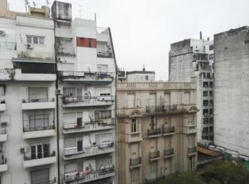 Oficina comercial · 46m² · 3 Ambientes · Piso de 46 m² a Reciclar