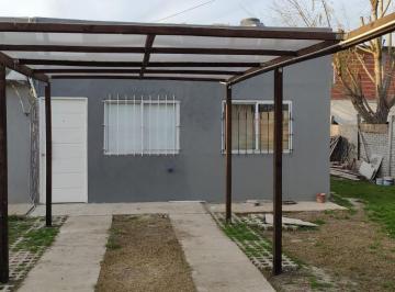 Casa · 70m² · 3 Ambientes · 1 Cochera · Casa en Venta - 2 Dorm. 1 Baño 1 Cochera - 250 m² - City Bell, La Plata