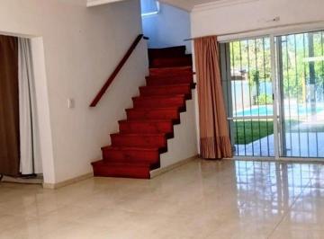 Casa · 180m² · 4 Ambientes · 1 Cochera · Güiraldes 2314