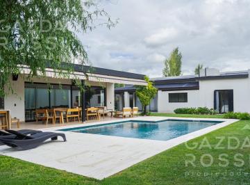 Casa · 180m² · 5 Ambientes · 2 Cocheras · Casa en San Eliseo