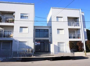 PH · 73m² · 5 Ambientes · Local con Vivienda 98,36 m² Apto Credito Tandil
