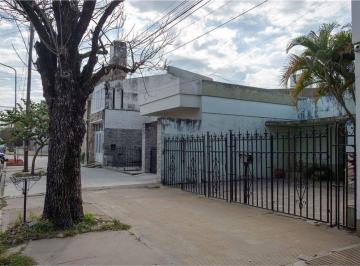 Casa · 138m² · 5 Ambientes · 1 Cochera · Se Vende Casa en Microcentro de Reconquista.
