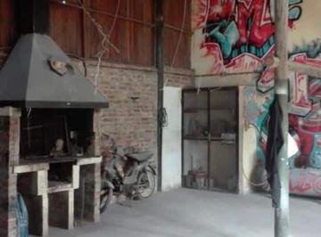 Bodega-Galpón · 80m² · Venta de Excelente Deposito y Lote