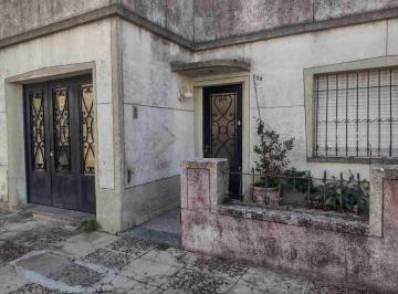 Casa · 145m² · 5 Ambientes · 1 Cochera · Casa en Venta Villa Maipú a Refaccionar