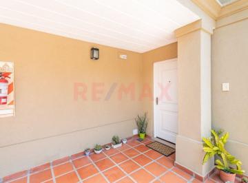 Casa · 82m² · 4 Ambientes · Venta Casa Duplex 4 Amb C/ Cochera en Ezpeleta!